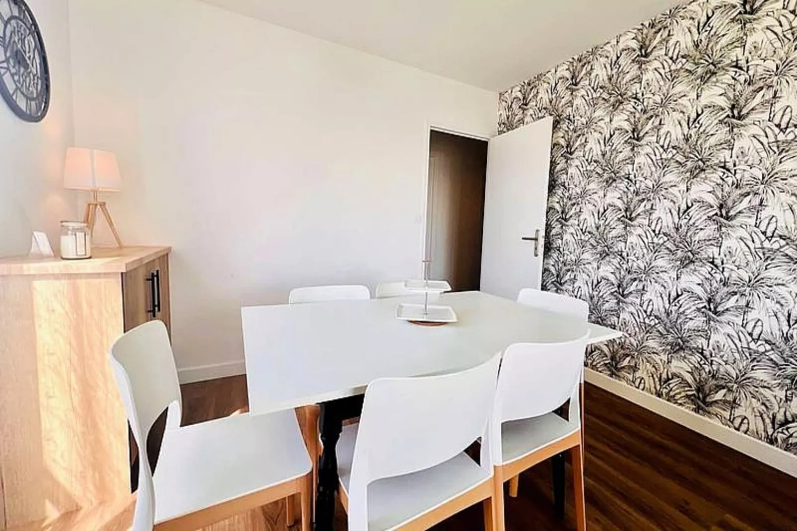 Résidence Le Zal-Eetkamer