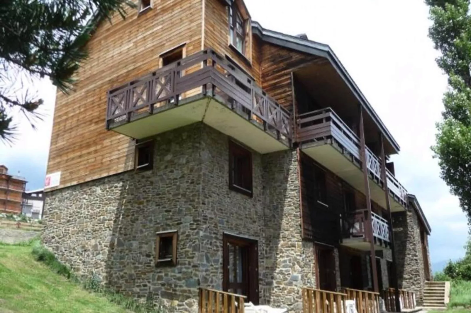 VVF Résidence Les Angles Pyrénées-Buitenkant zomer