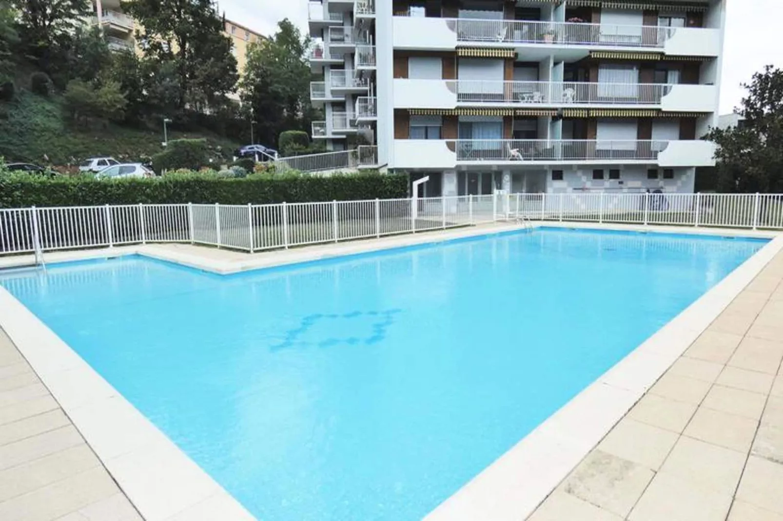 Résidence Montcalm B-Zwembad