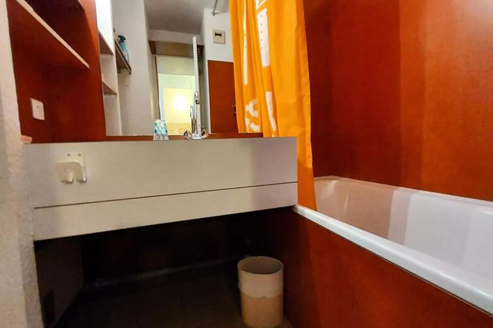 Résidence Lauziere Dessous G-Badkamer