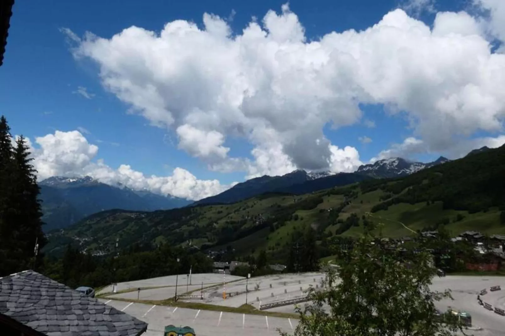 Résidence Lauziere Dessous-Badkamer