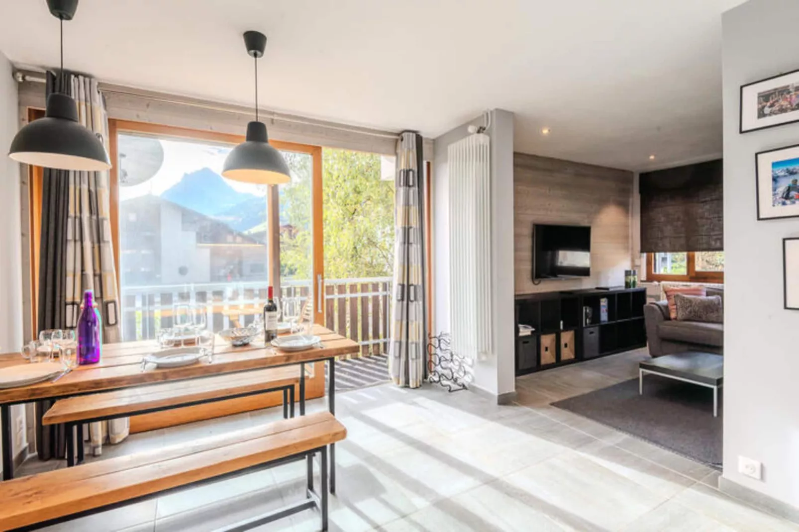 Résidence Le Nantaux-Eetkamer