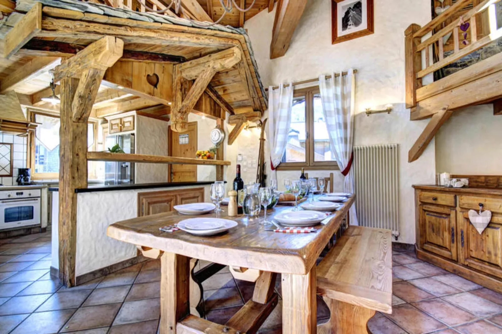 Résidence Lolana-Eetkamer