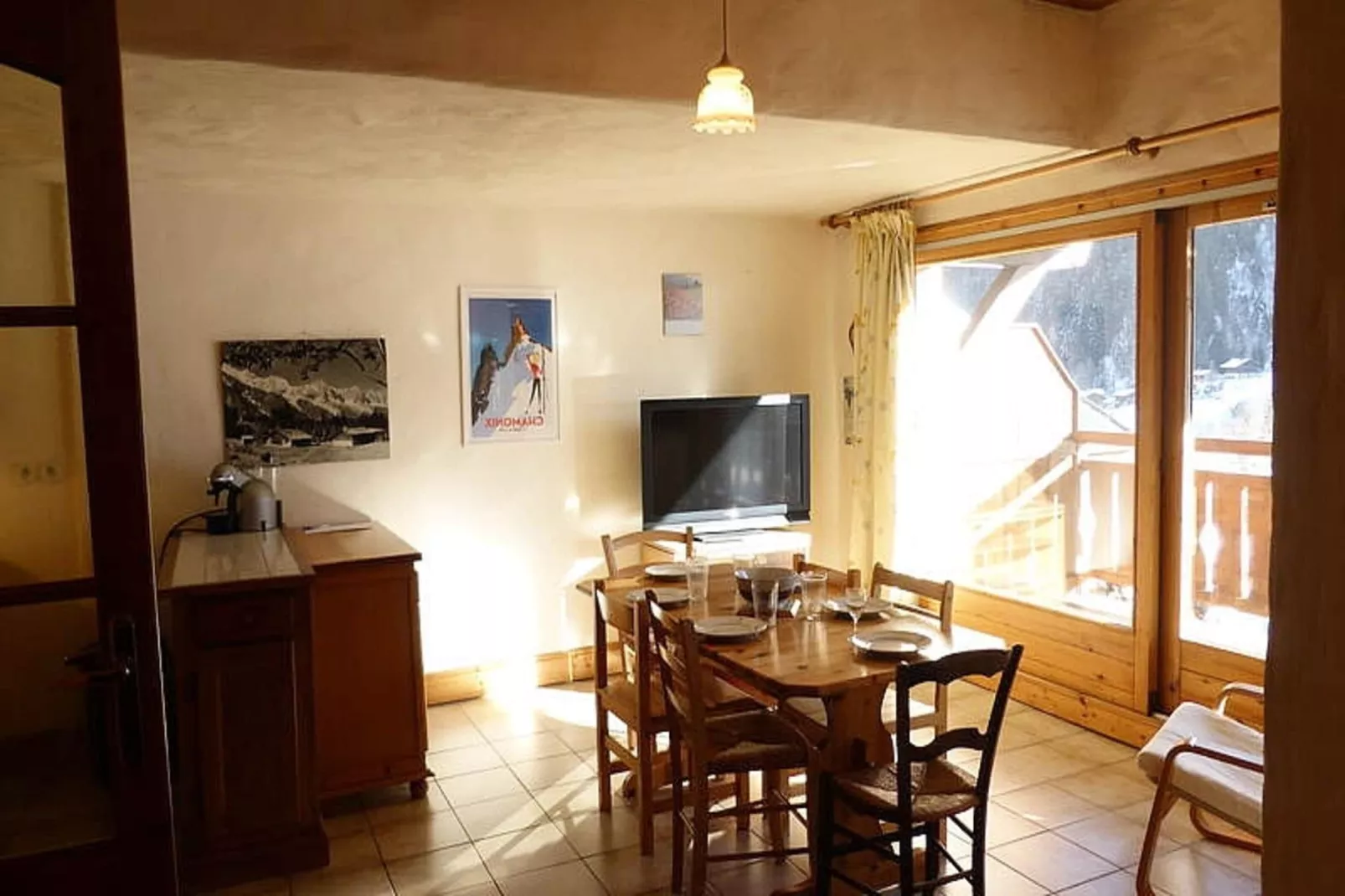 Résidence Berangere-Eetkamer