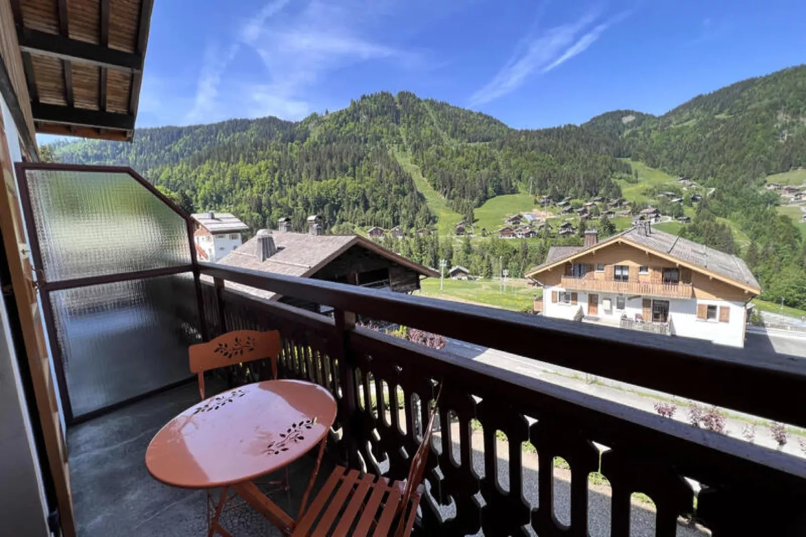 Appartements à La Clusaz-Buitenkant zomer