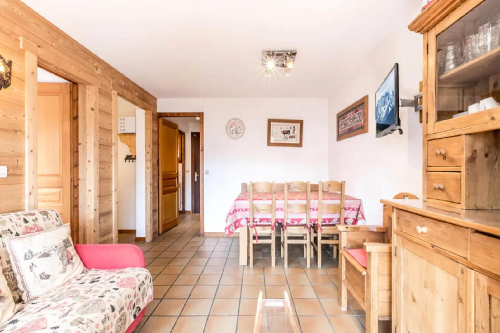 Résidence Domanial A-Buitenkant zomer