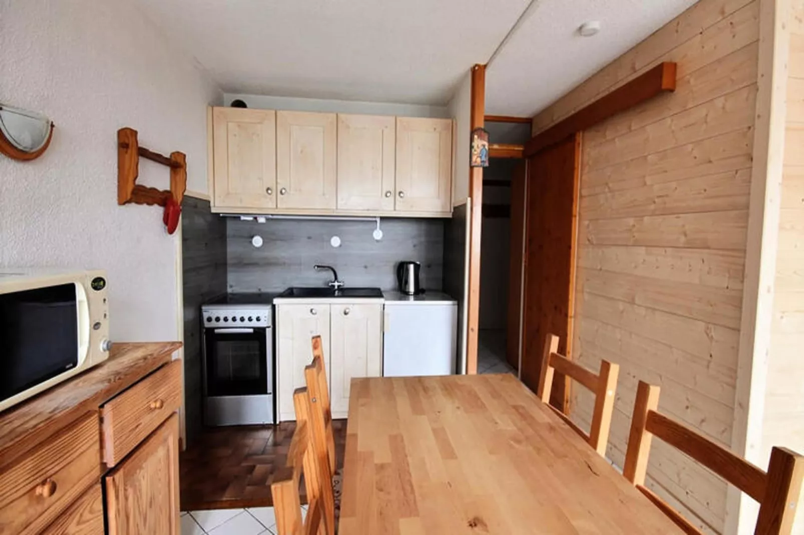 Appartements à Saint Jean d'Aulps-Eetkamer