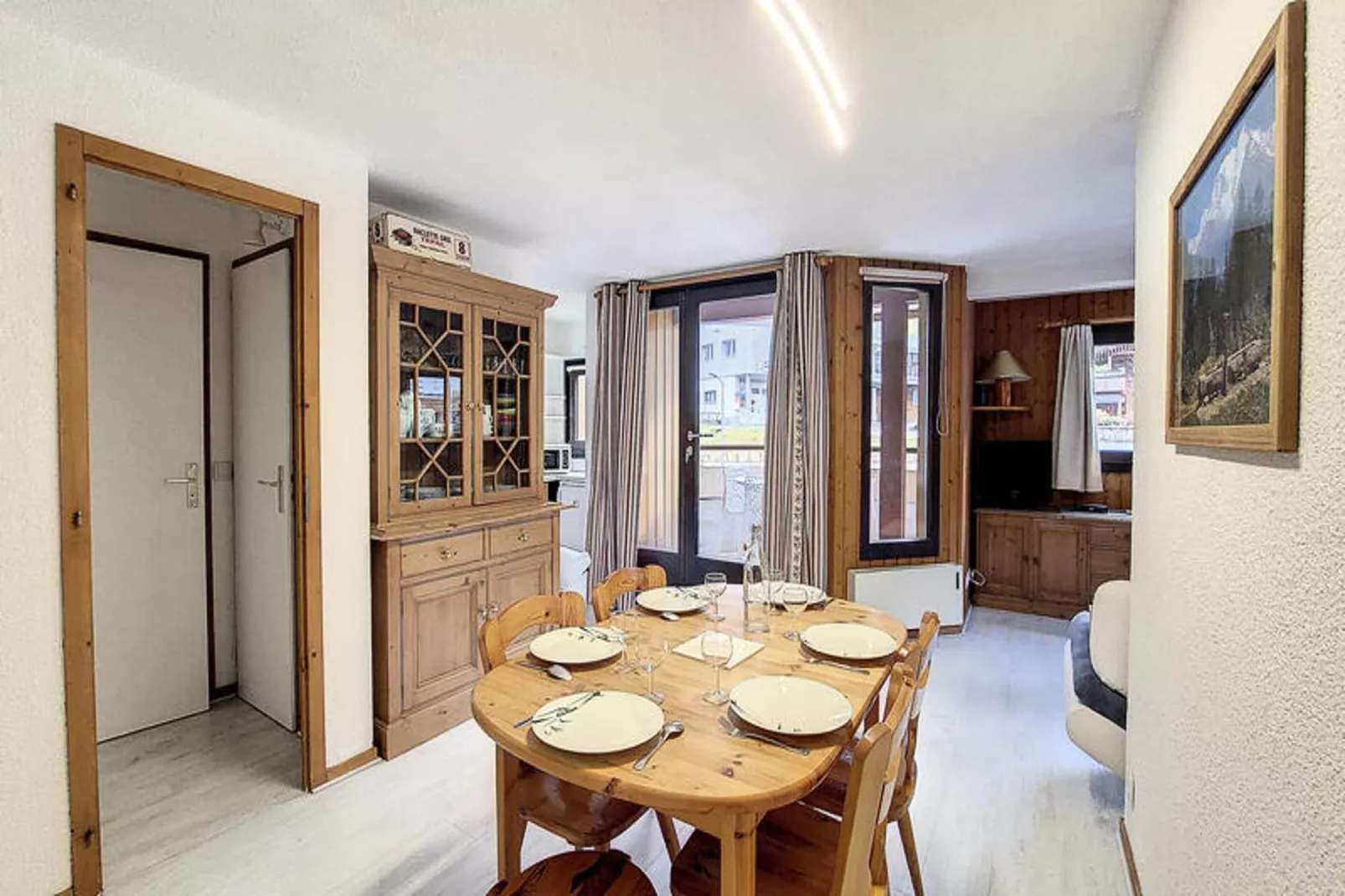 Appartements à Saint Jean d'Aulps-Eetkamer