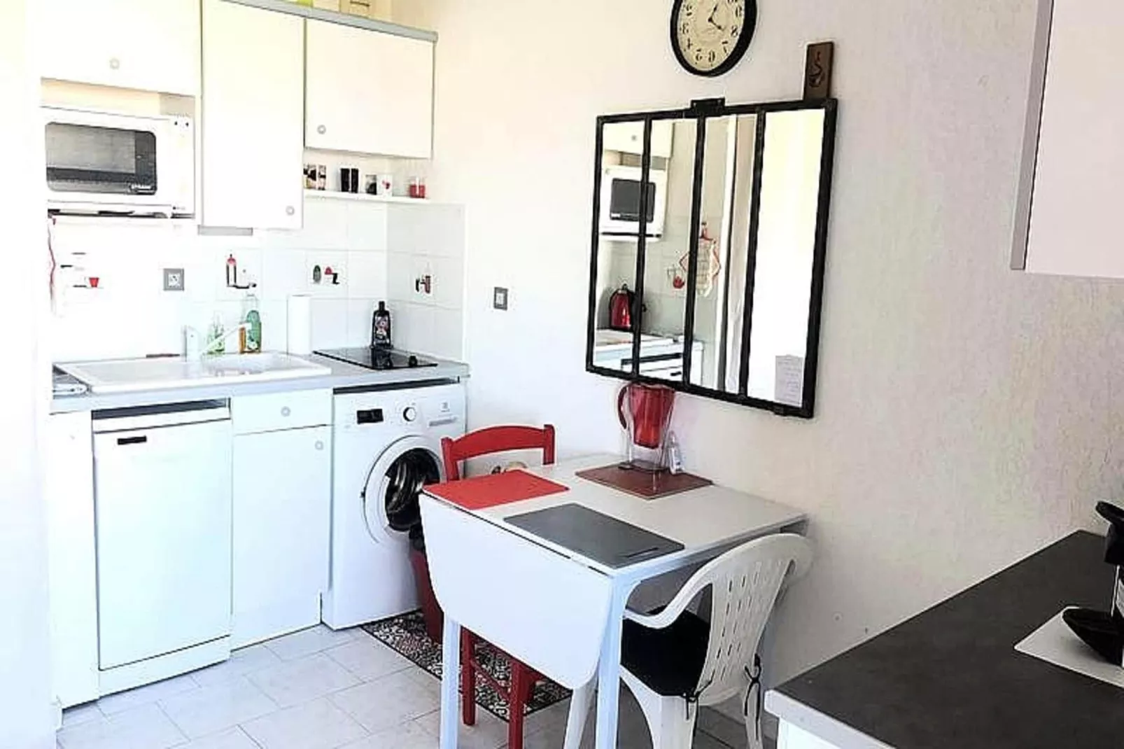 Résidence Port Helena Coudouliere-Eetkamer