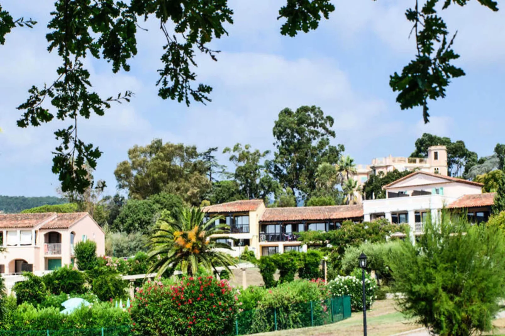 Résidence Les Parcs de Grimaud - maeva Home-Buitenkant zomer