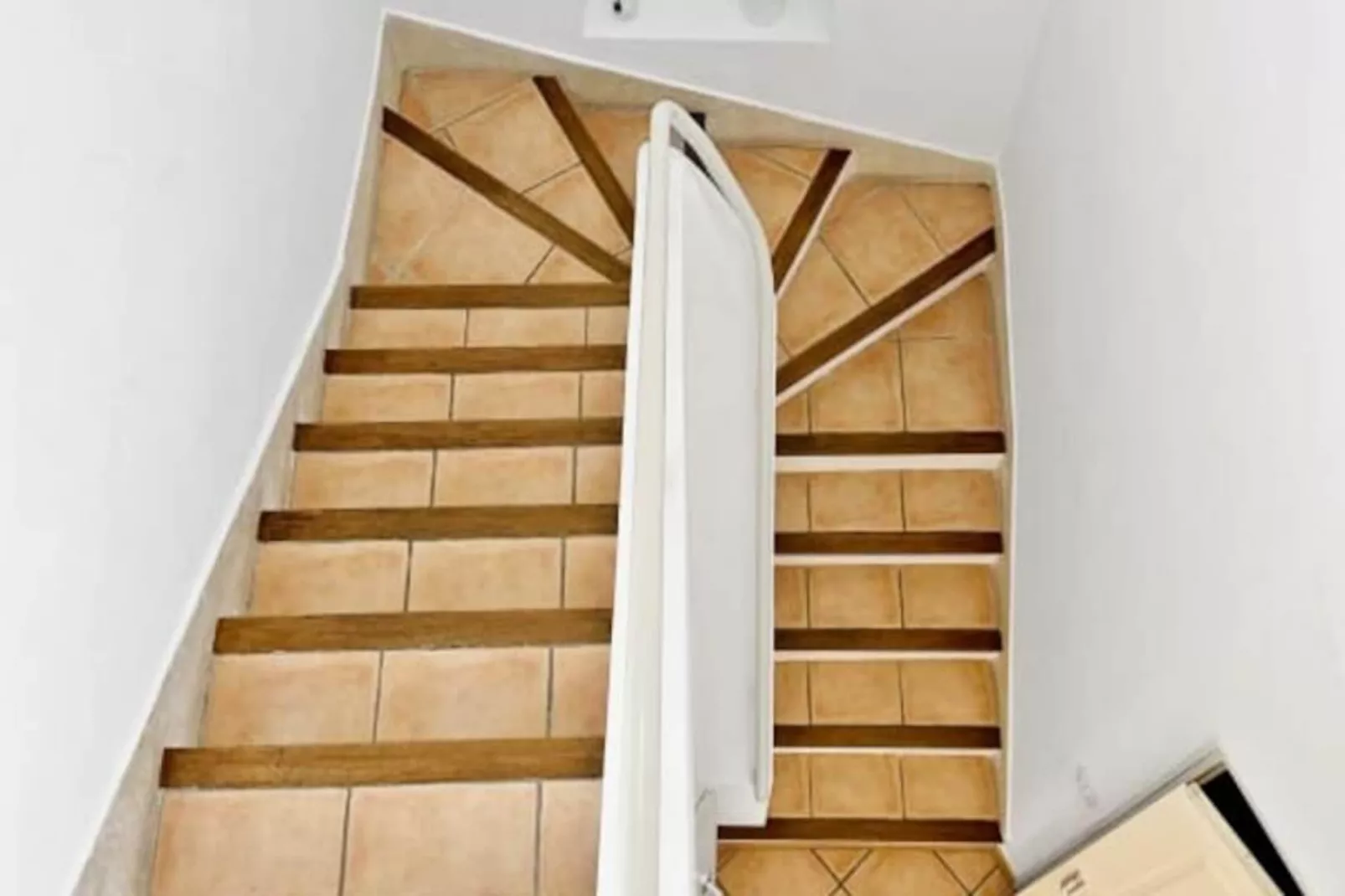 Maison Alena I Electio-Image-tags.