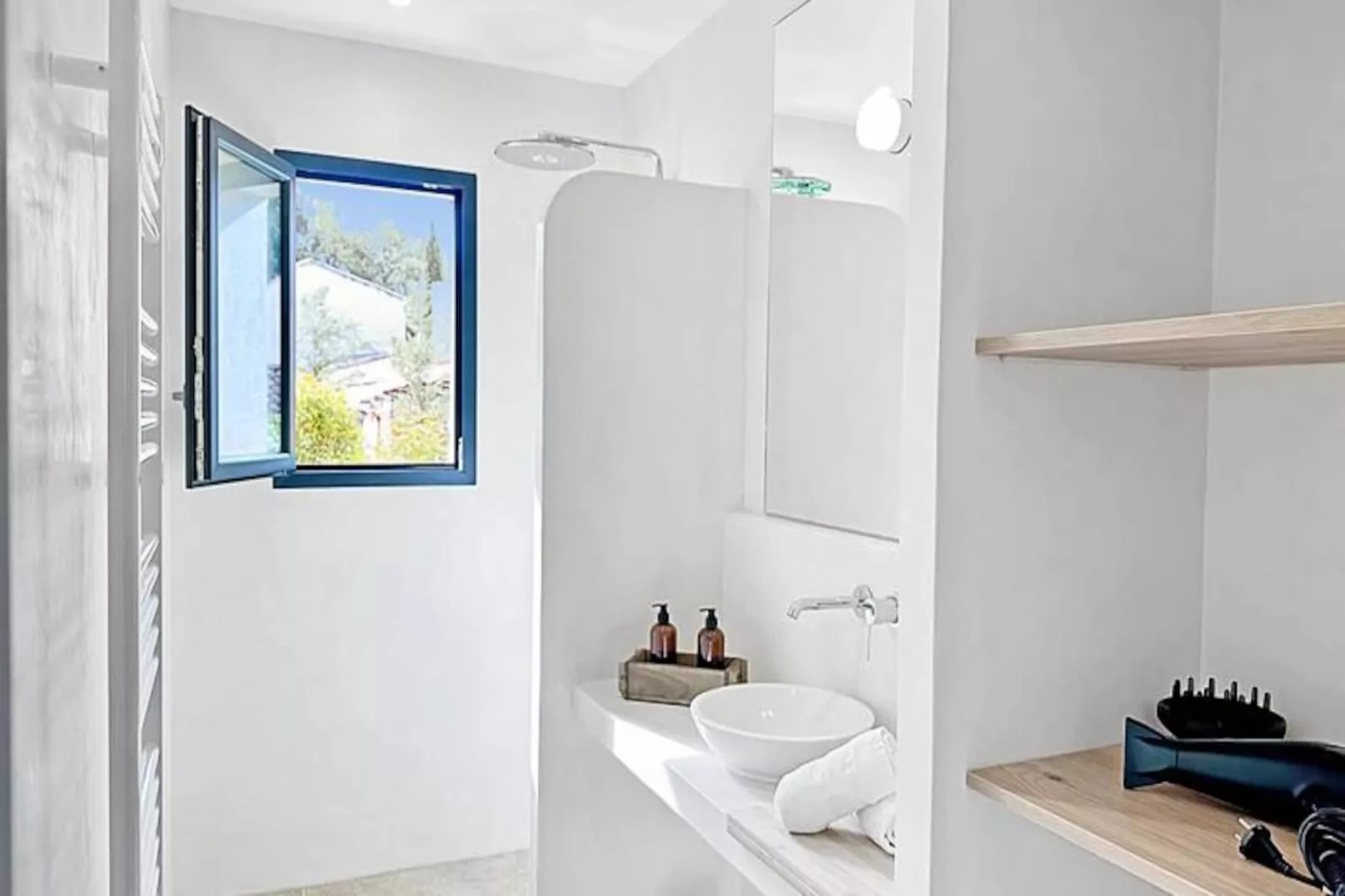 Villa Oliveda | Piscine & Salon Cin&eacute;ma-Image-tags.