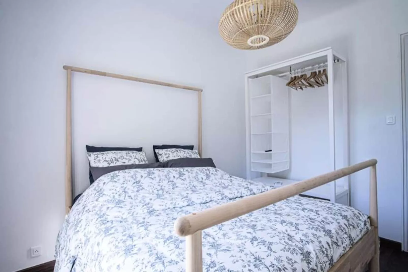 Maison Id&eacute;ale Pour Les Familles Avec Piscine Priv&eacute;e - Fontaine-de-vaucluse-Image-tags.