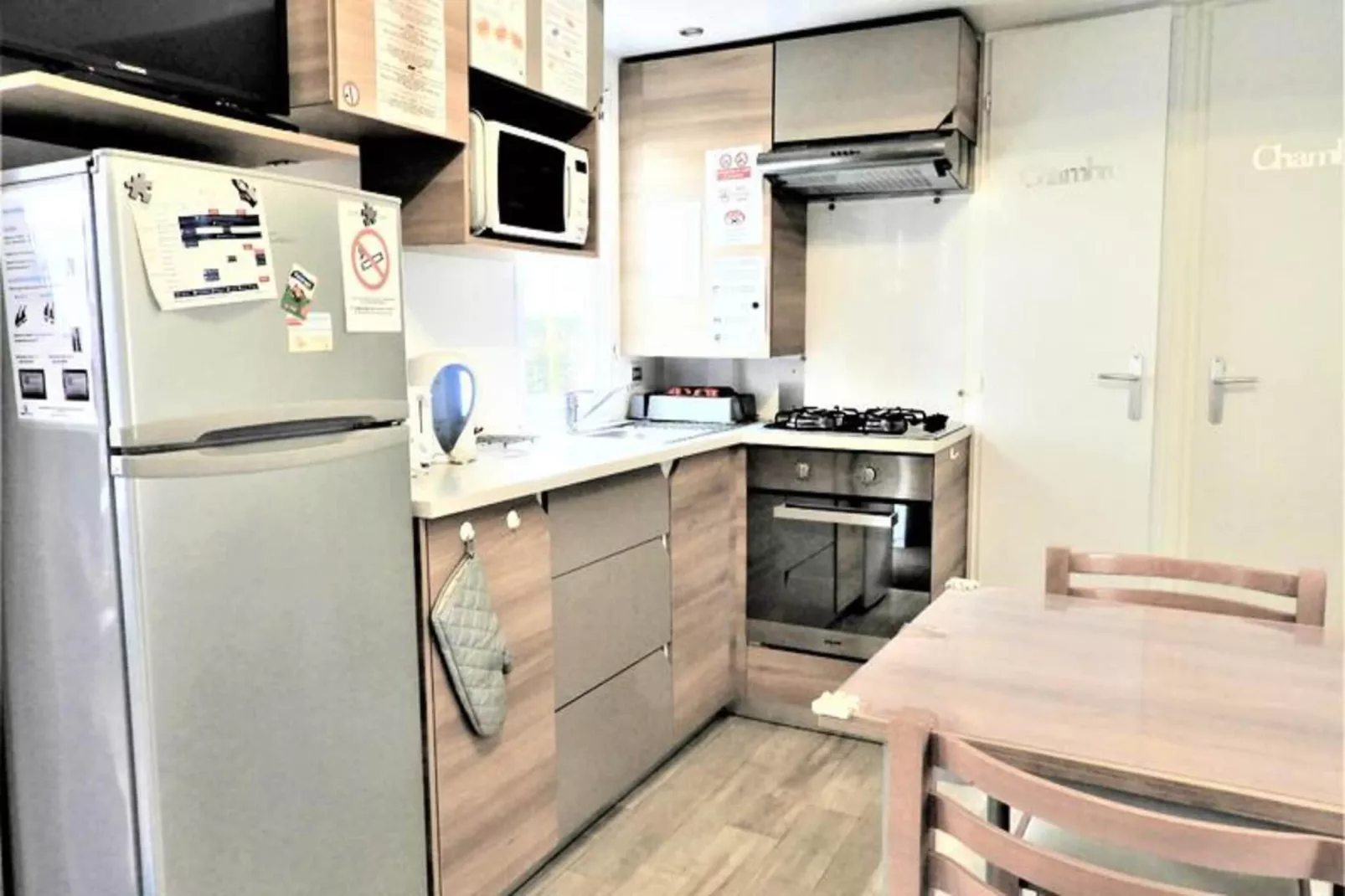 Mobil-home 6 pers. avec accès piscine et complexe aquatique-Buitenkant zomer