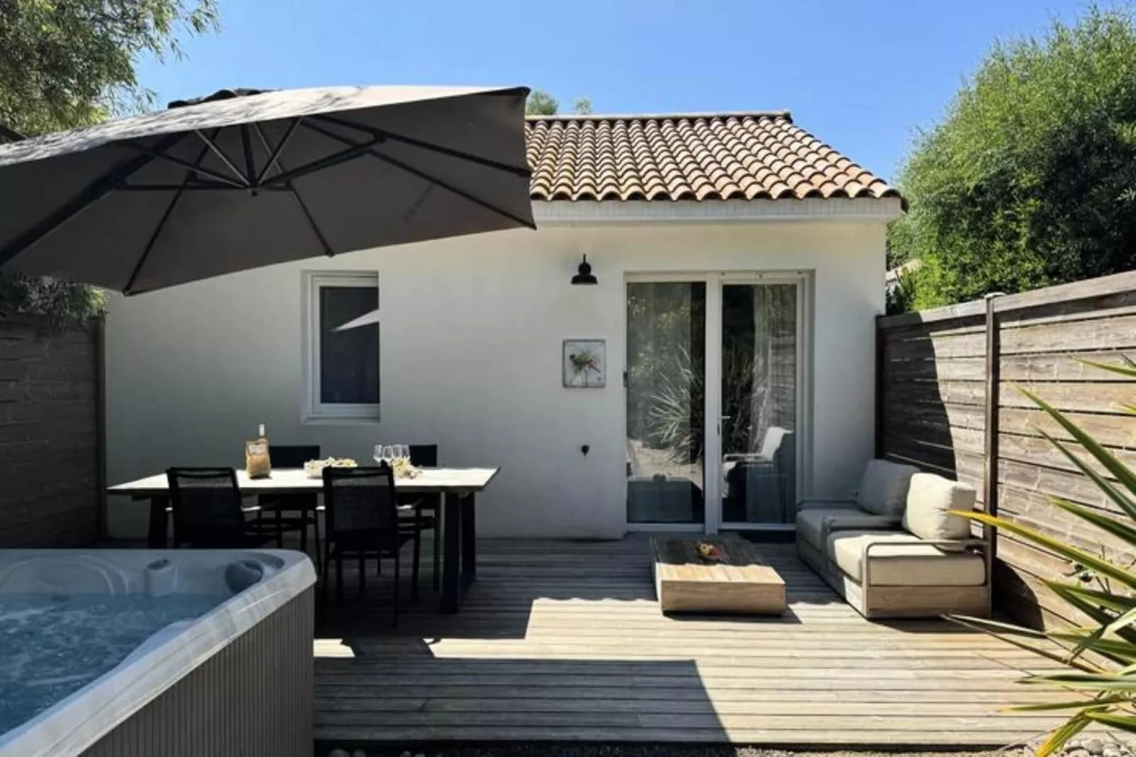 Villa Br&eacute;sil - Domaine Le Sherwood-Buitenkant zomer