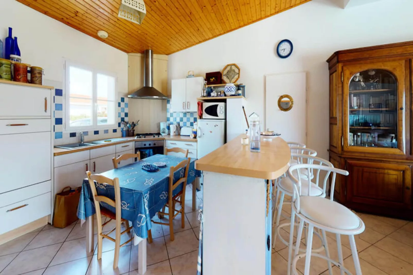 Maison à Saint-Gilles-Croix-de-Vie-Image-tags.