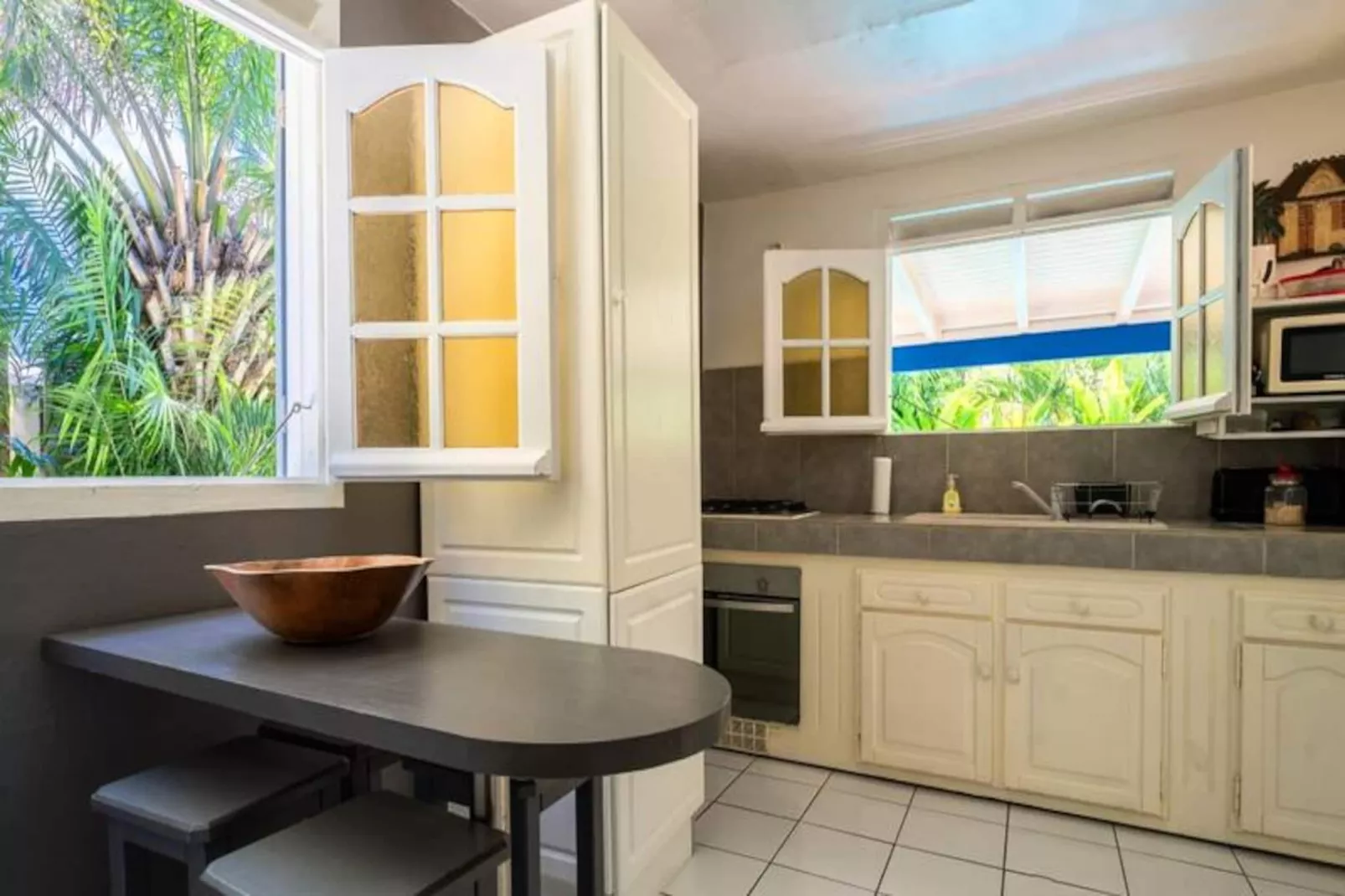 Villa Bougainvillier-Image-tags.