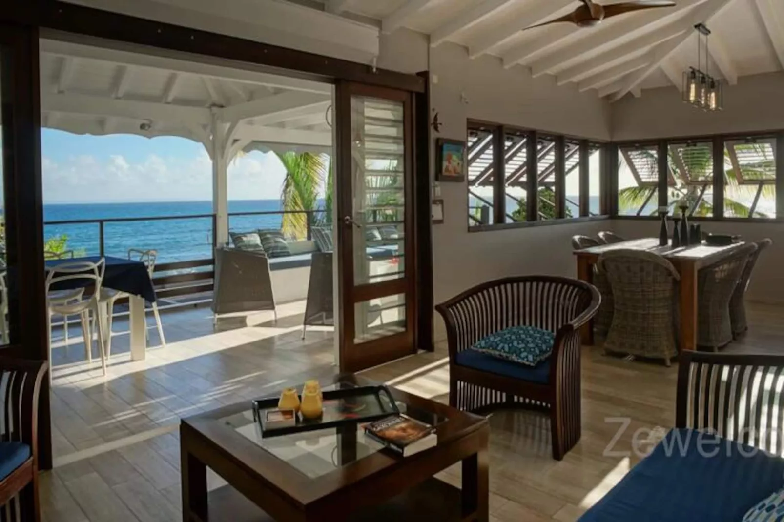 Villa Sea Front-Image-tags.