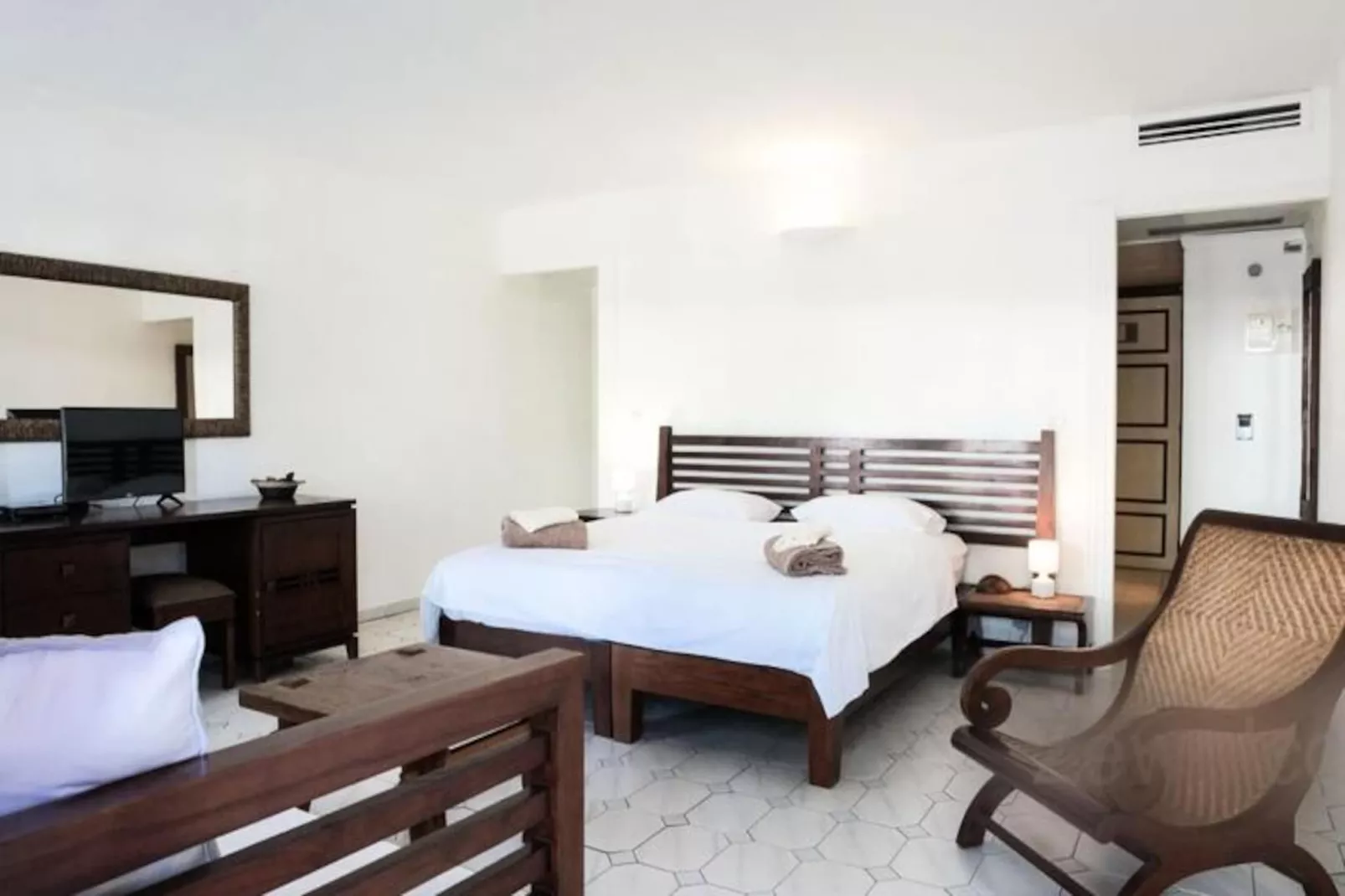 Studio Damoiselle-Image-tags.