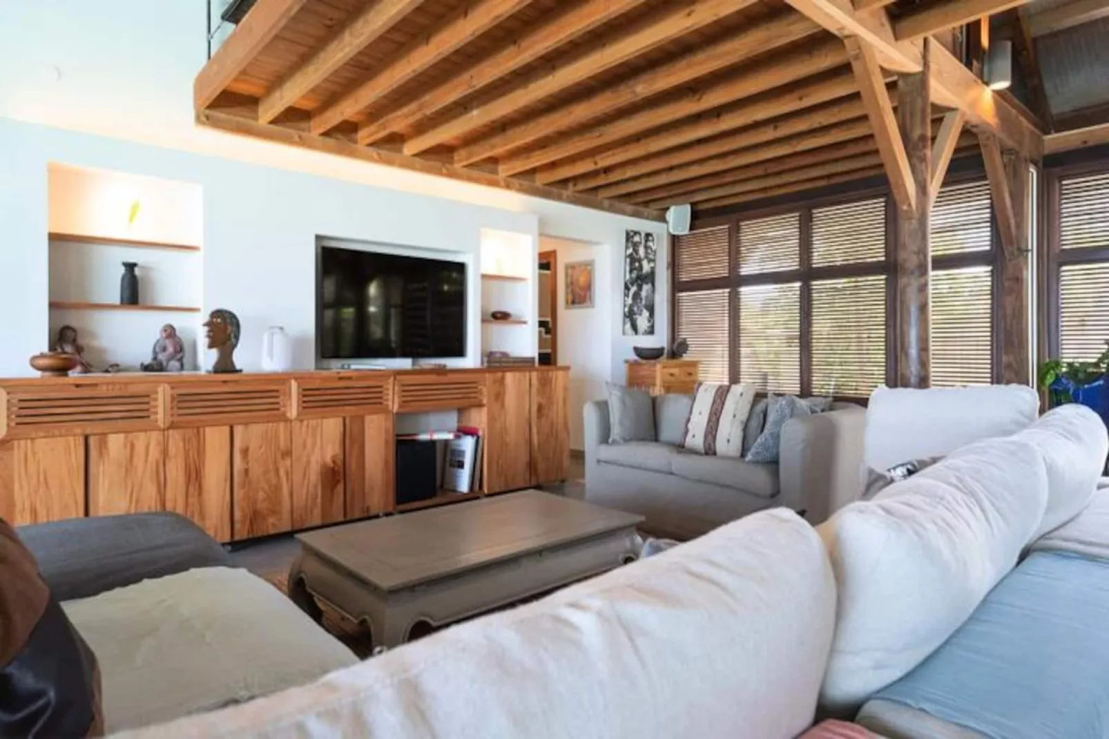 Villa Kalina-Image-tags.