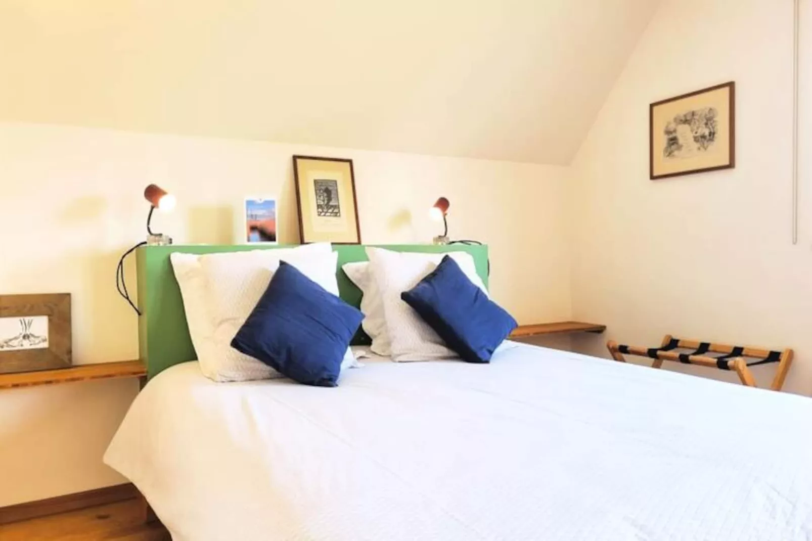 🍎 La Bergeronnette - Domaine D'apreval - Campagne-Image-tags.