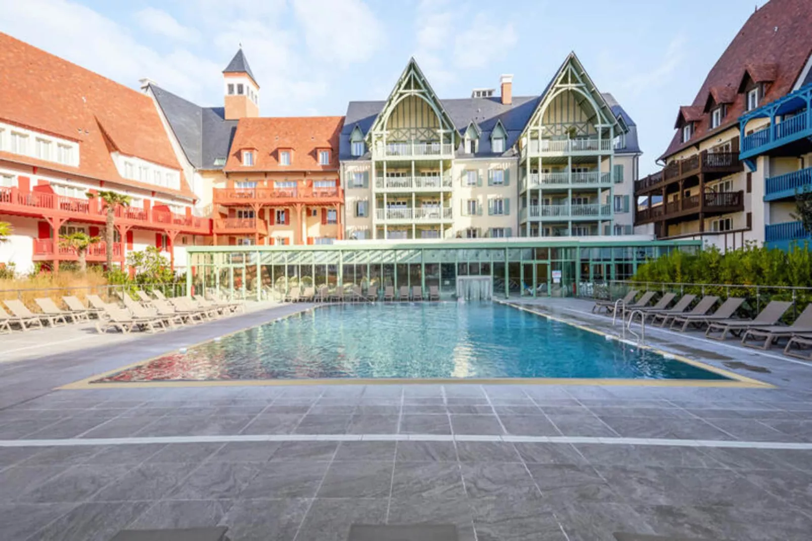 Résidence Presqu'Ile de la Touques-Buitenkant zomer