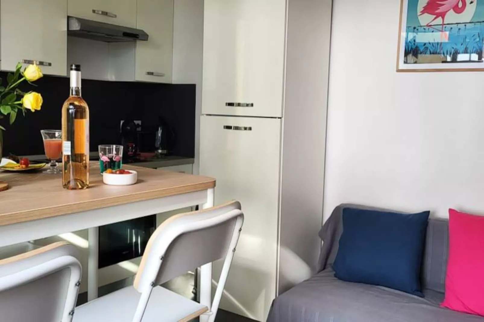 Résidence Une Escale En Bord De Plage Avec Piscine Et Jardins.-Image-tags.