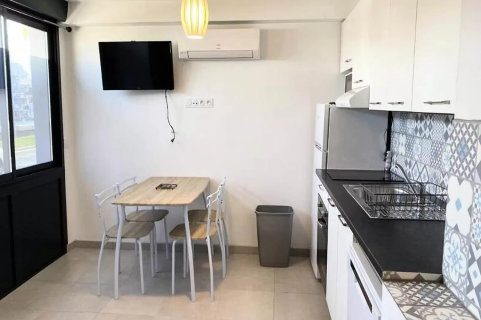 Résidence Quai Colbert-Eetkamer