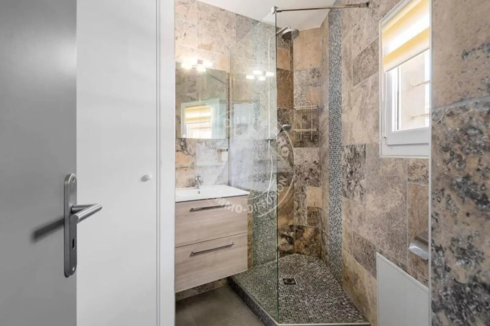 Résidence "le Château Leenhardt"-Badkamer