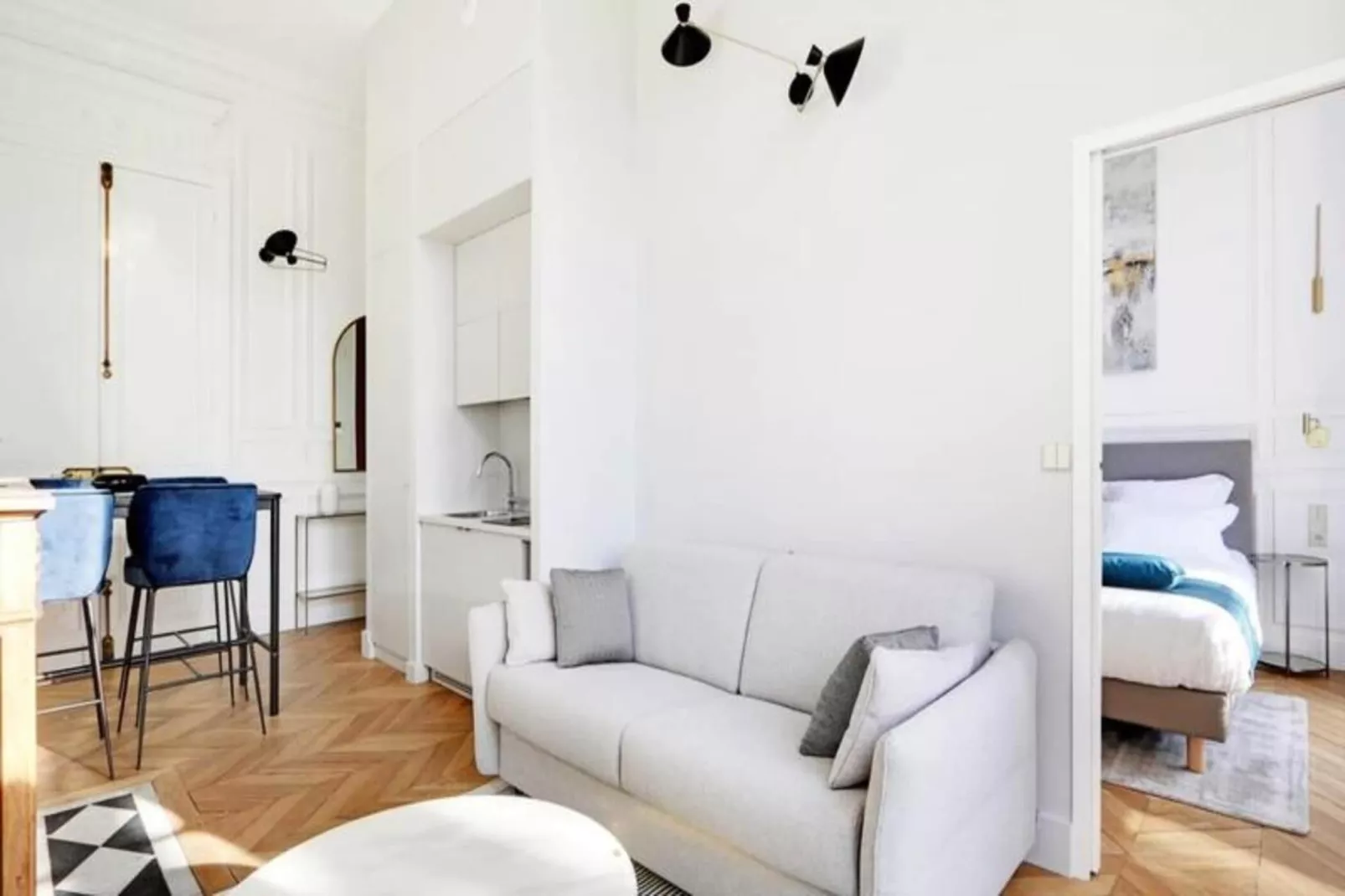 Maison Labruy&egrave;re - Royal Garden Suite-Buitenkant zomer