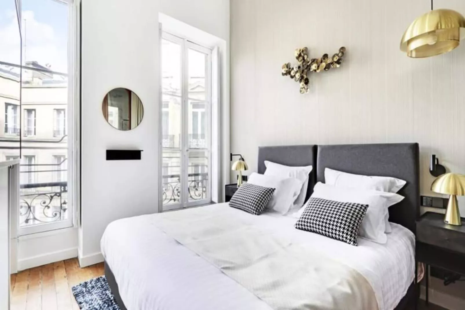 Maison Labruy&egrave;re - Suite Aviau-Buitenkant zomer