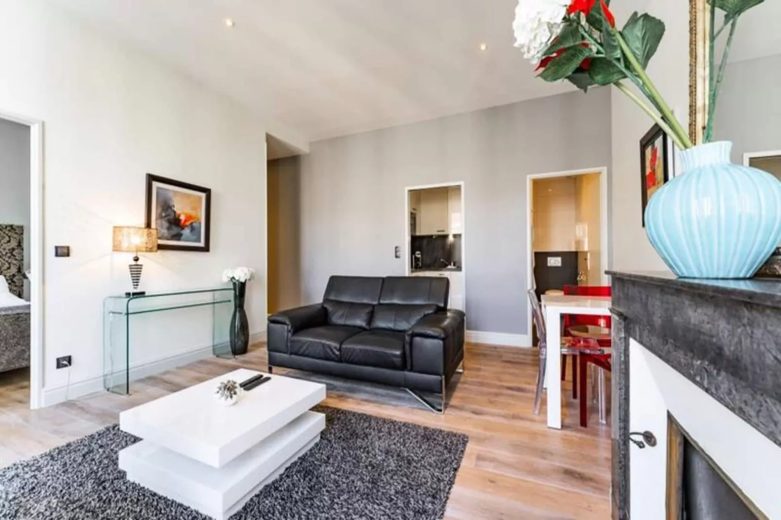 Chaleureux Appartement Au C&oelig;ur Du Quartier Historique Saint-michel-Woonkamer