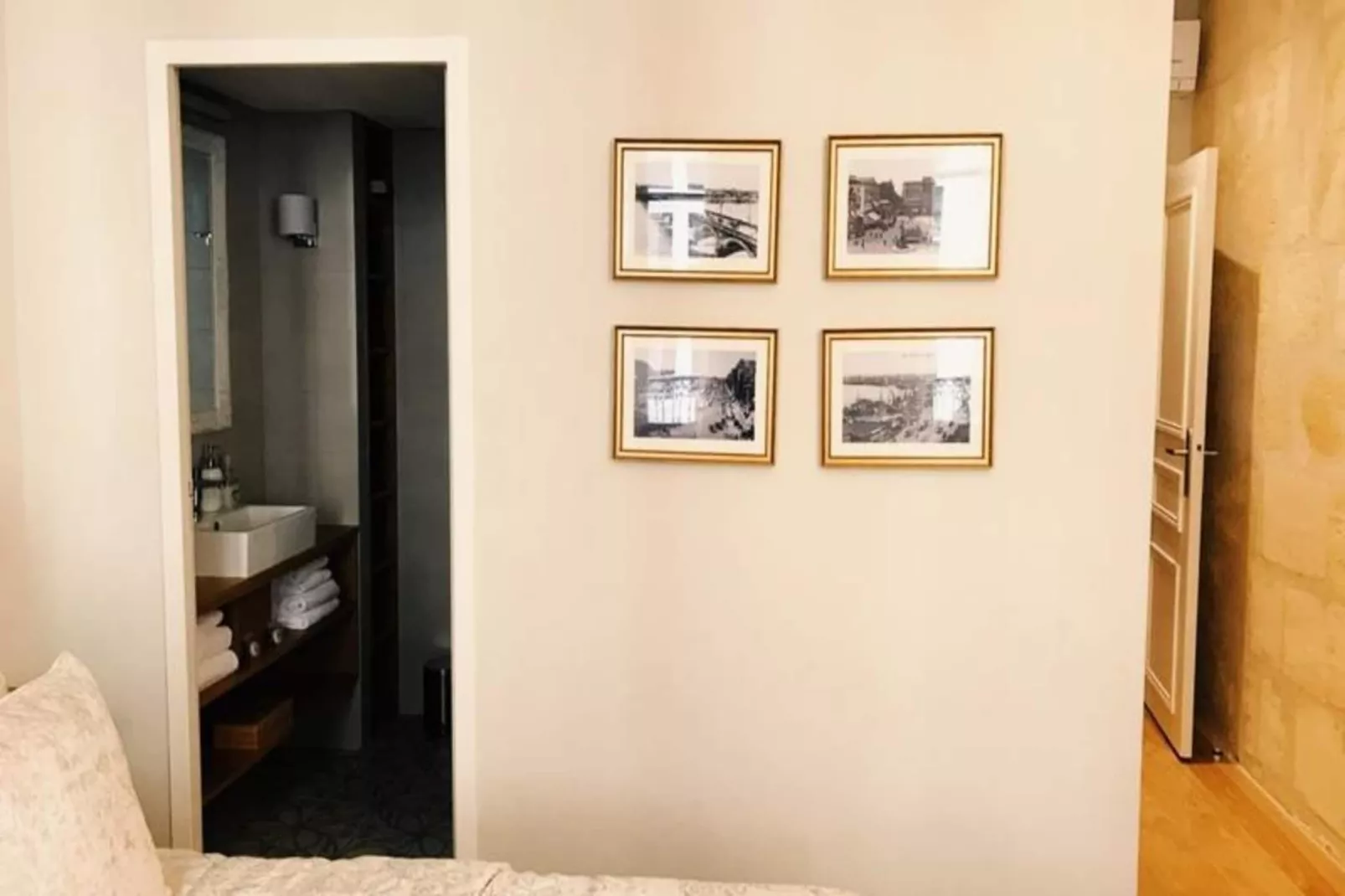 Superbe Duplex De Qualit&eacute;, En Hypercentre Avec Rooftop Et Climatisation-Overloop