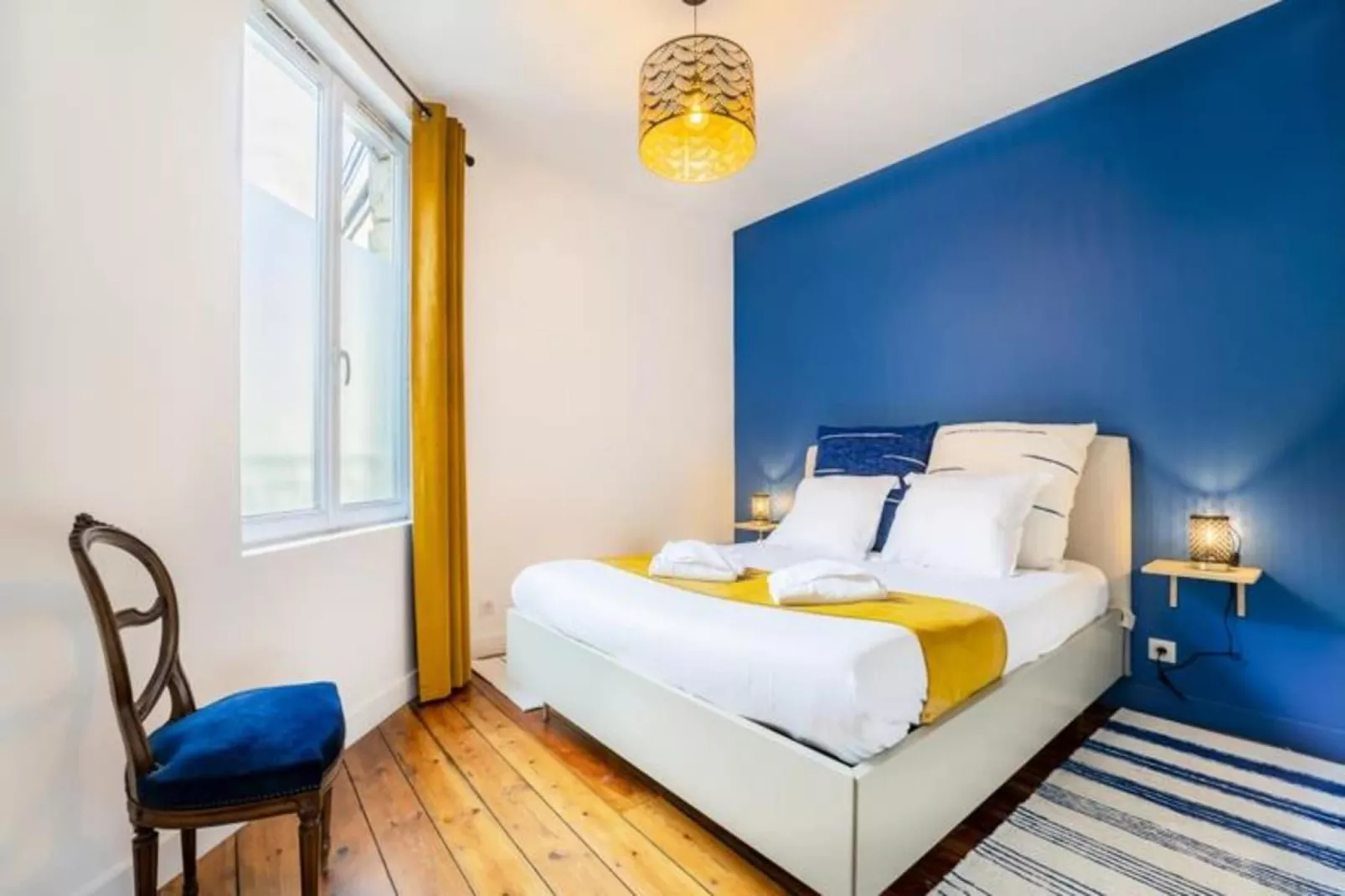 Charmant Et Rayonnant Appartement De 55 M&sup2; Situ&eacute; Dans Le Coeur De Bordeaux-Eetkamer