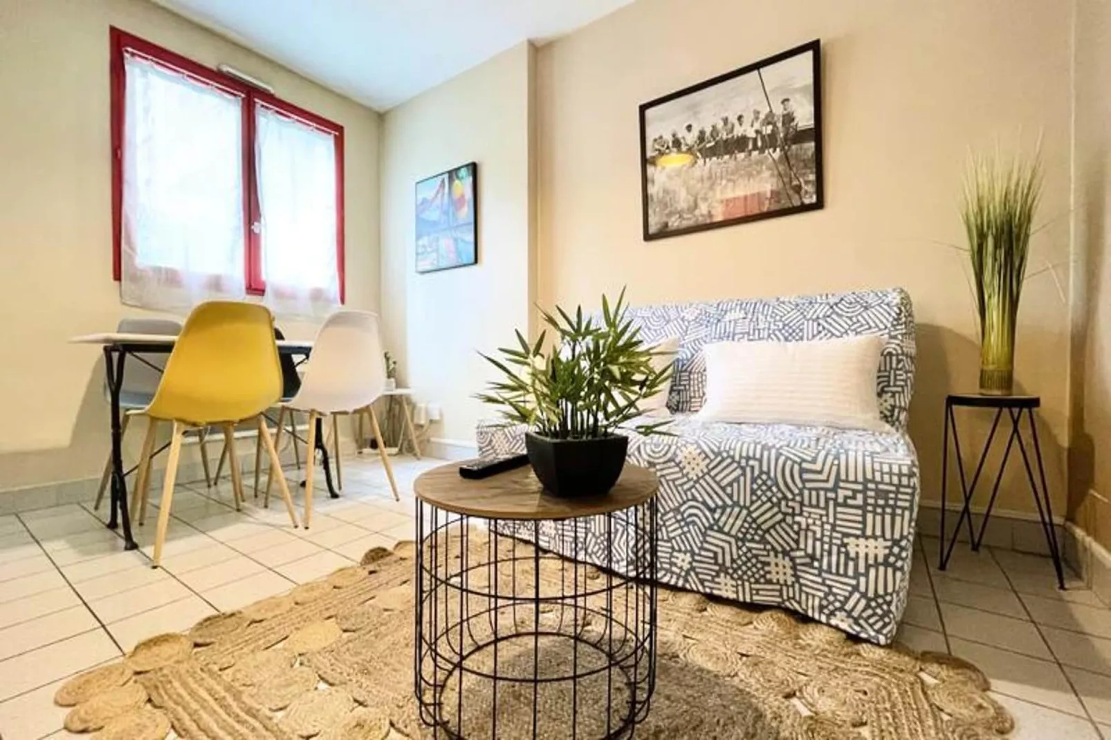 | Le F&eacute;lix 🌞 | Proche Gem, Gare | Tout &eacute;quip&eacute;-Woonkamer