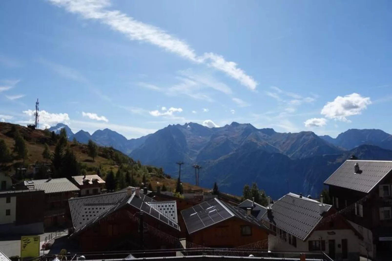 Résidence Maison De L'alpe-Buitenkant zomer