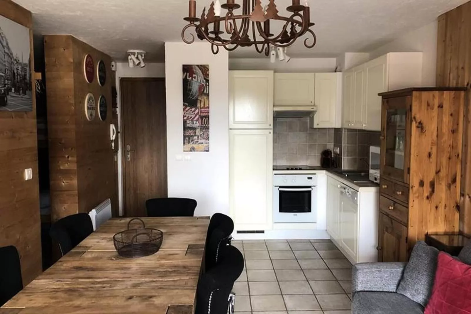 Chalet Alpina-Eetkamer