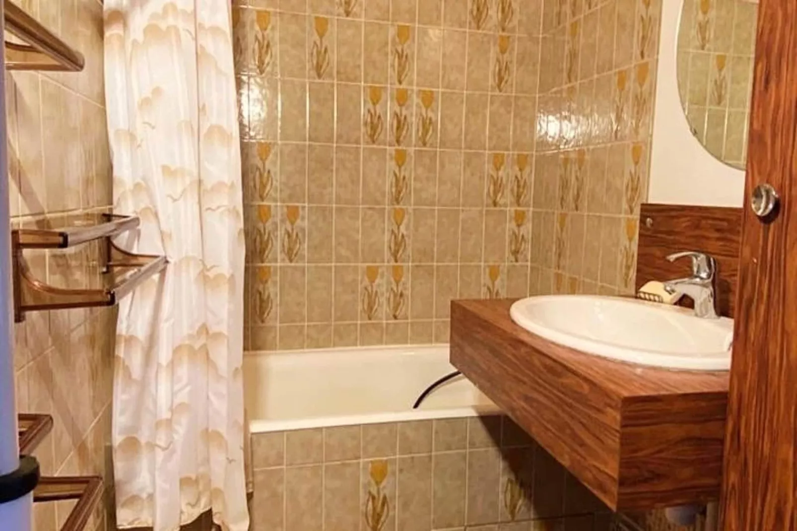 Résidence Milady-Badkamer