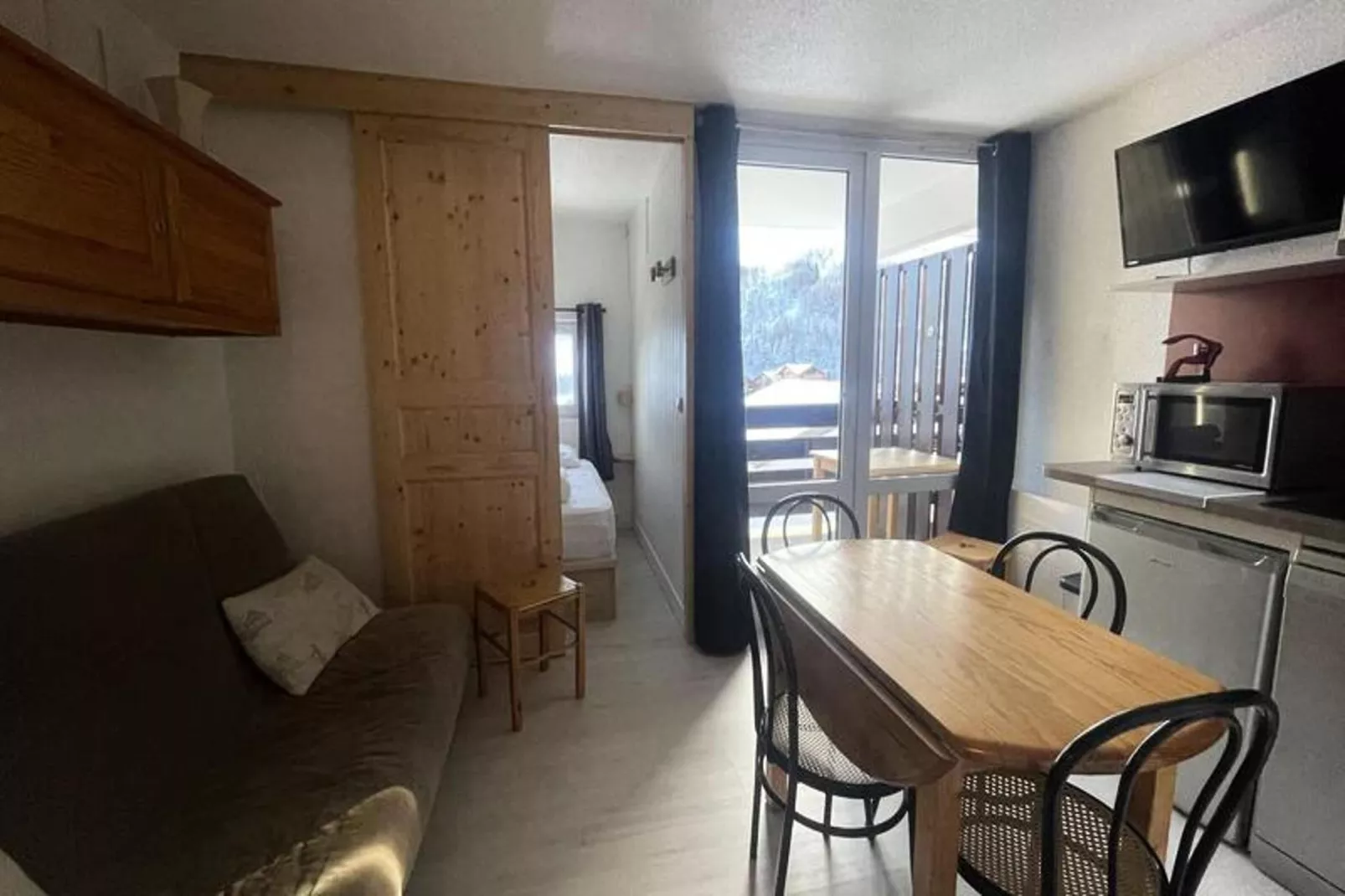 Résidence Arc En Ciel C Porte C103-Woonkamer