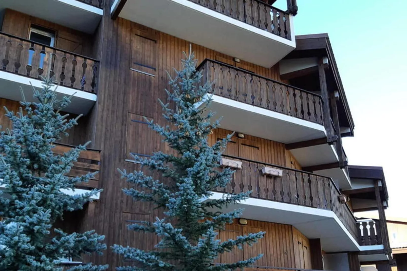 Résidence Ecrins 7-Buitenkant zomer