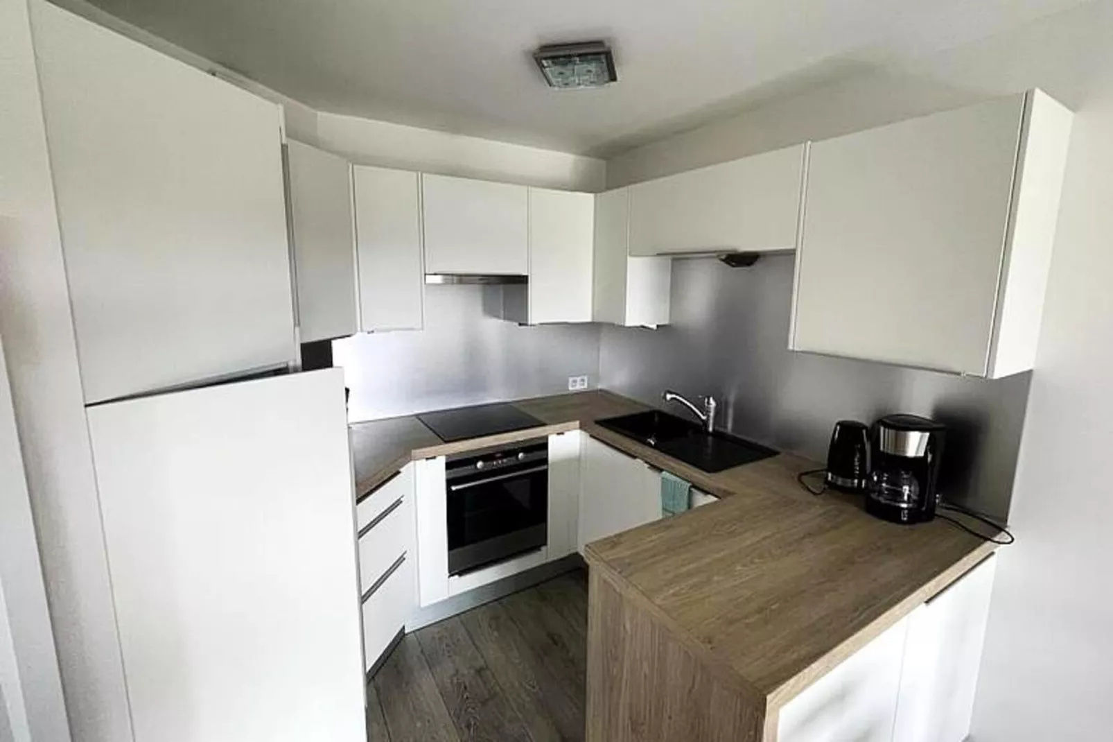 Résidence Bel Appartement En R&eacute;sidence Centre Ville  Avec Parking Class&eacute; 3*-Keuken