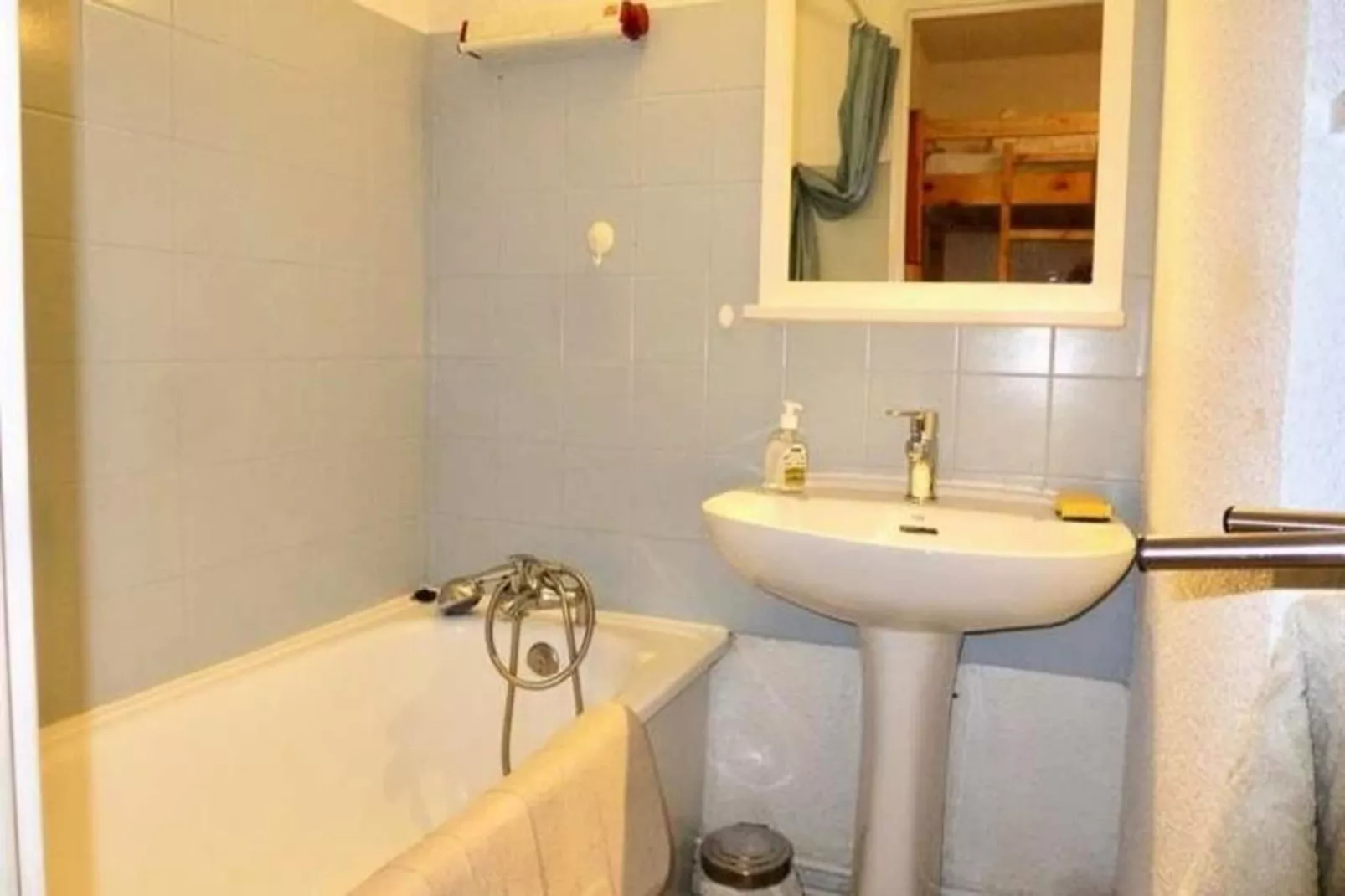 Résidence Rioulet-Badkamer