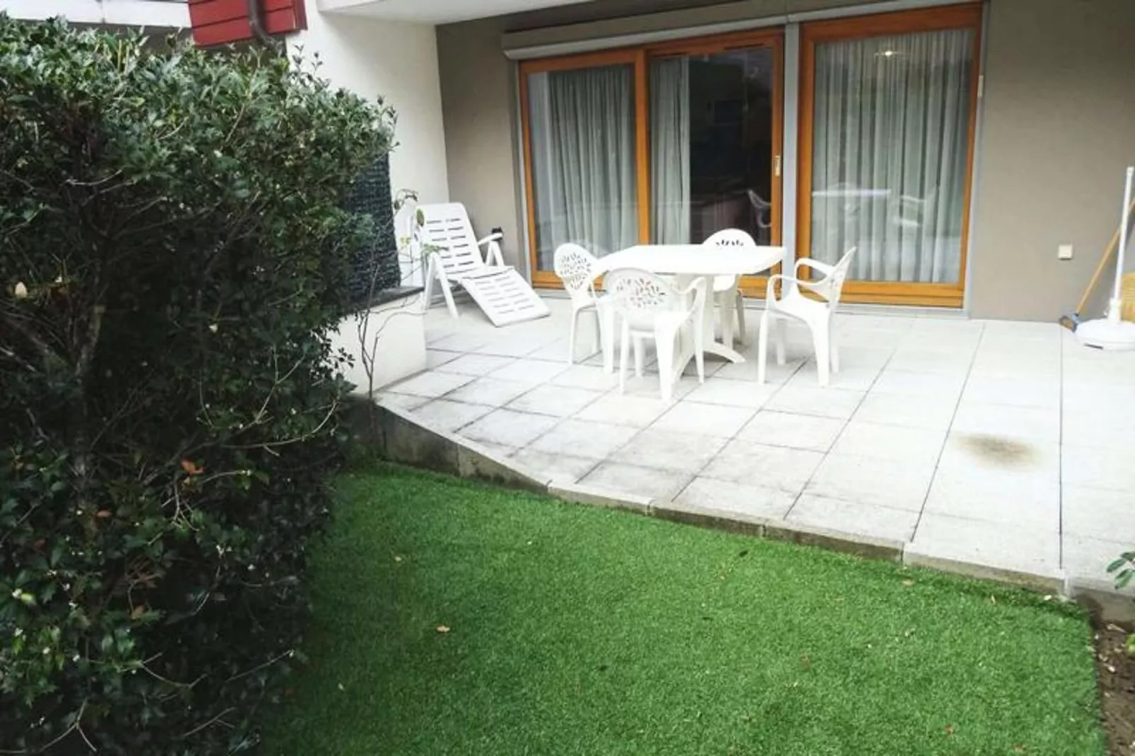 Residence L'albizia-Tuinen zomer