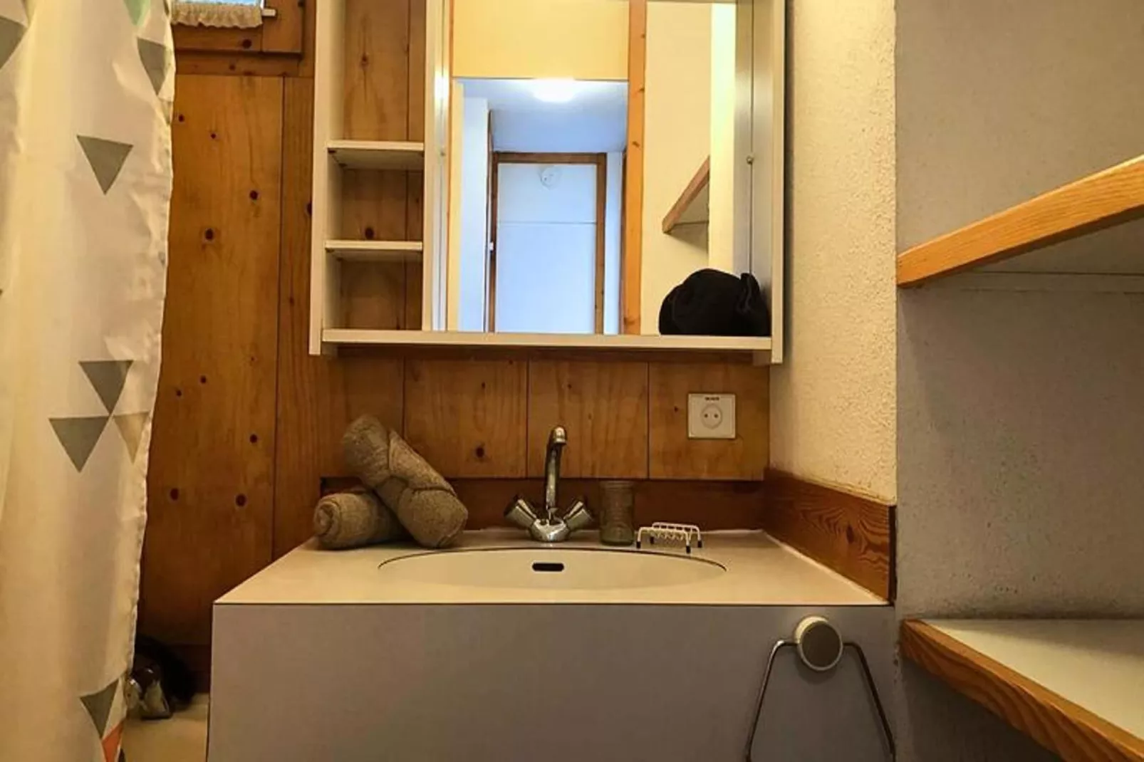 Résidence Camarine-Badkamer