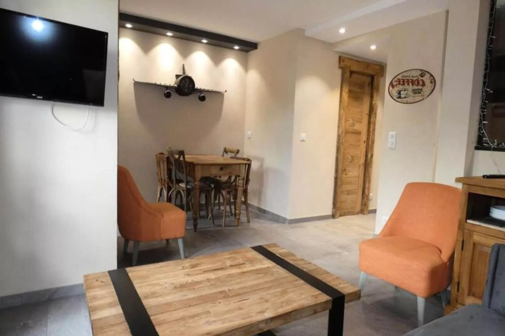 Résidence Lauziere Dessous-Badkamer