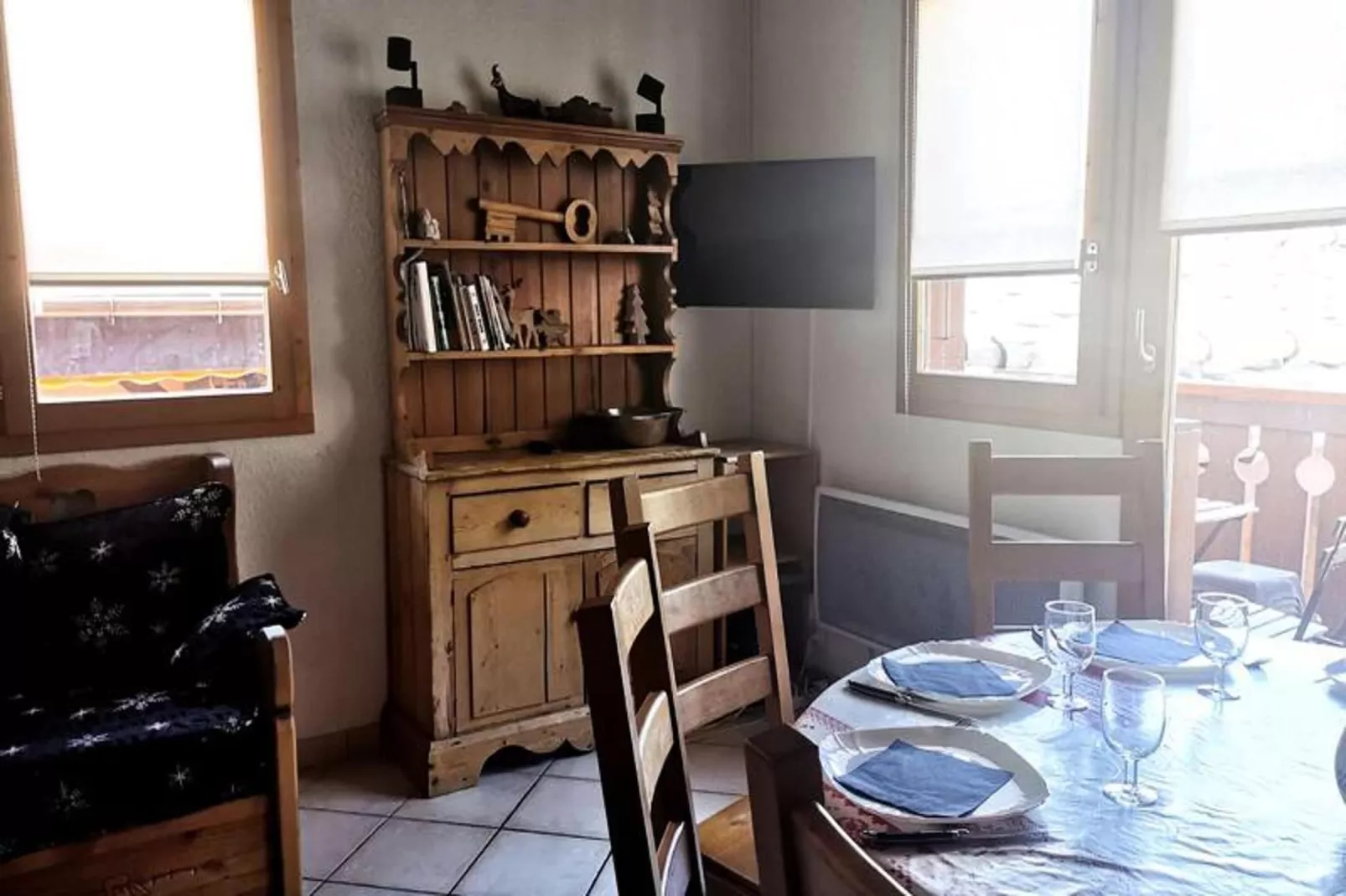 Résidence Bourg Morel - Eetkamer