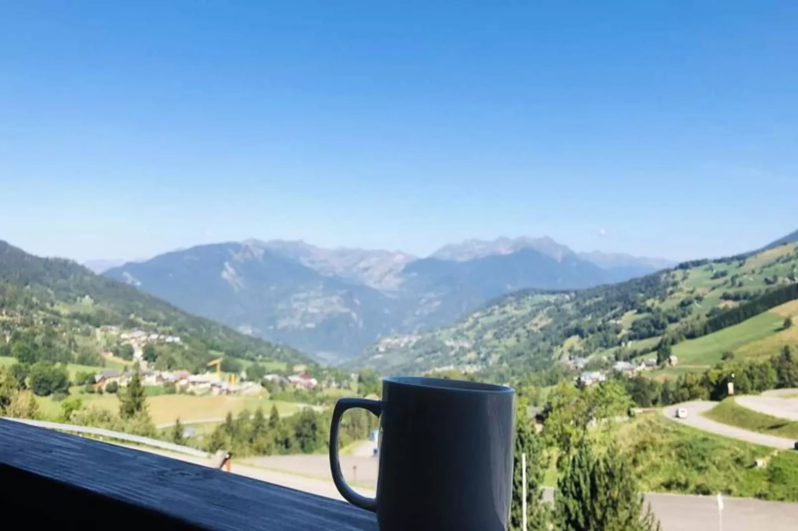 Résidence Valeriane-Hal-ontvangst