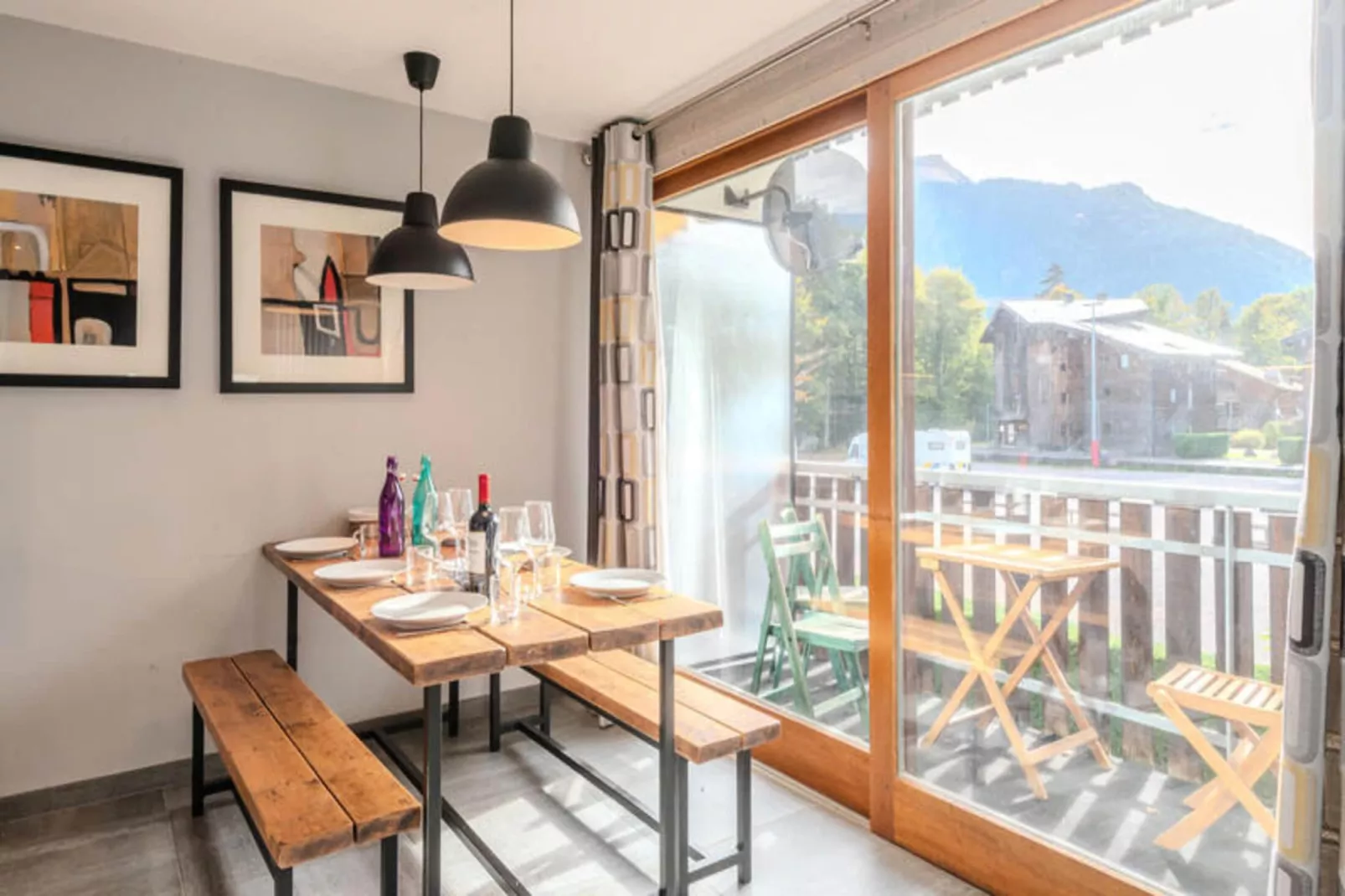 Résidence Le Nantaux-Eetkamer