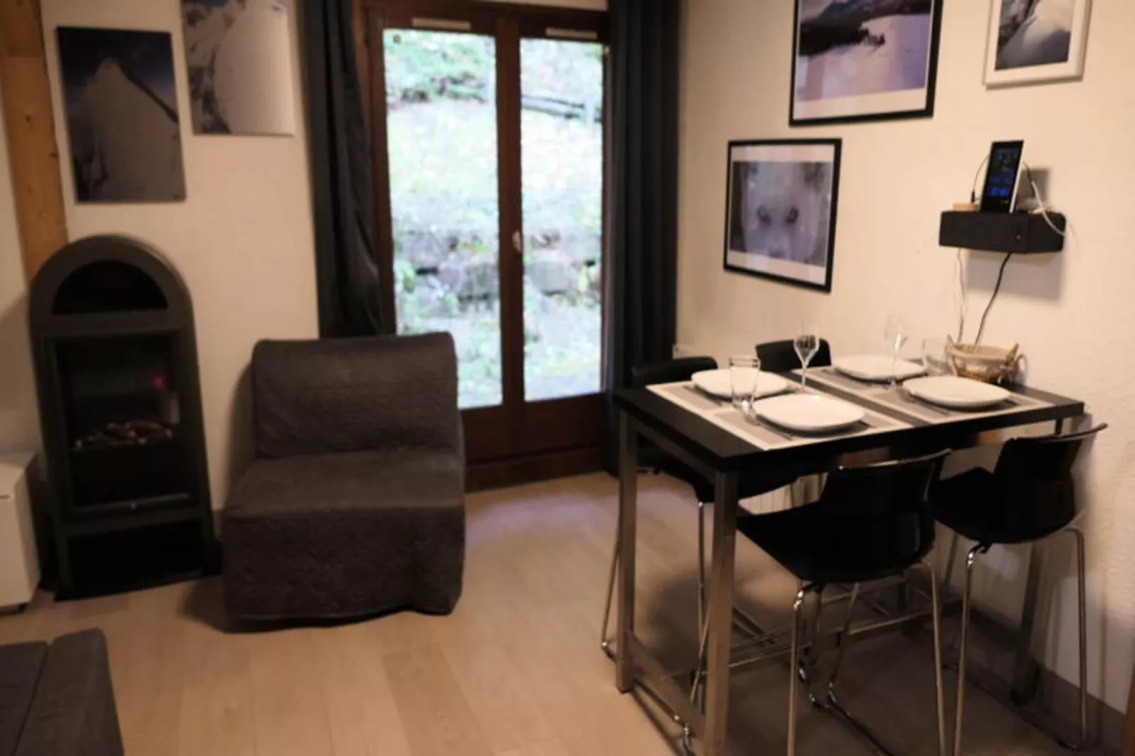 Les Chalet Du Soleil-Eetkamer