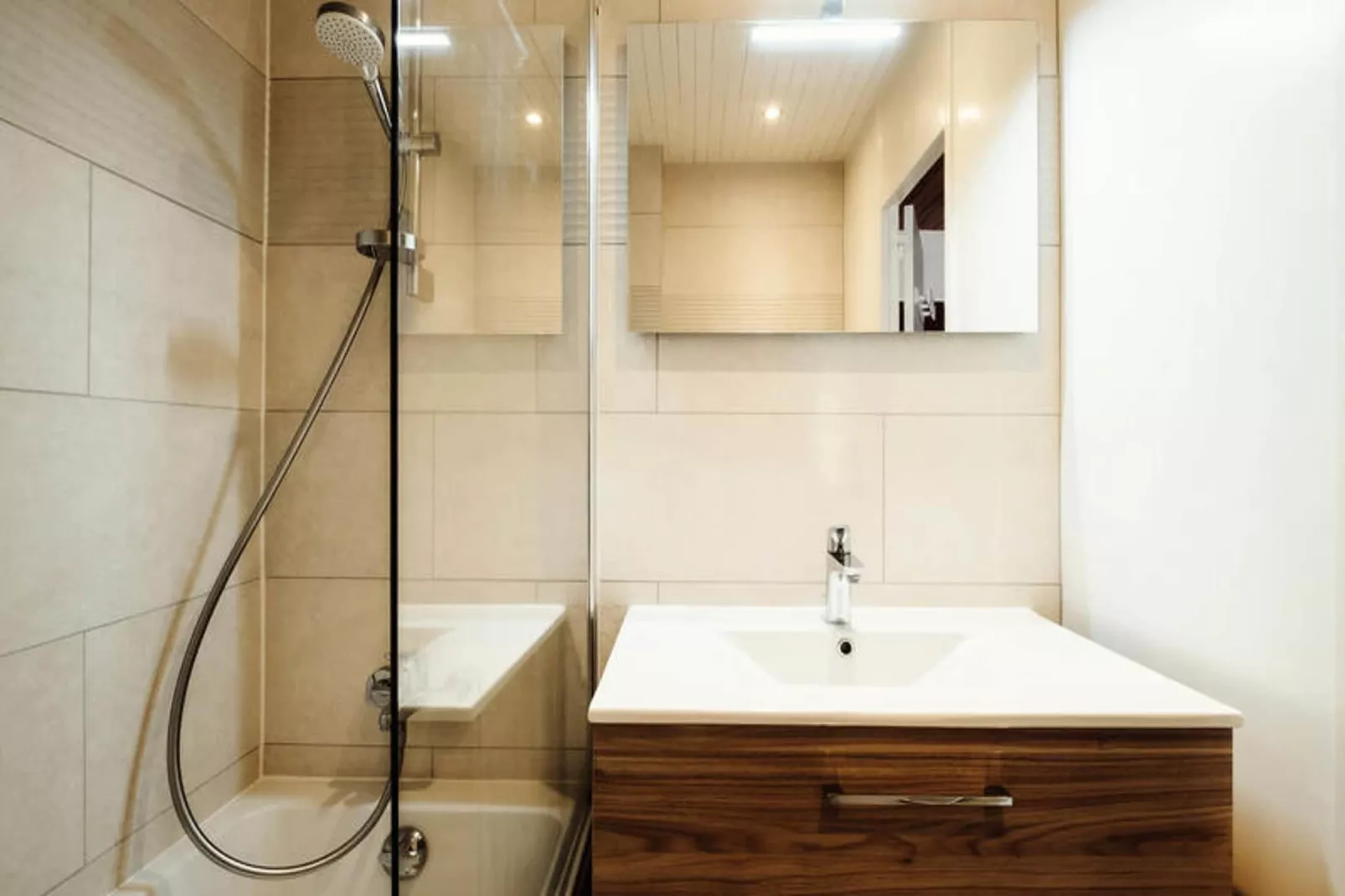 Résidence Bison-Buitenkant zomer